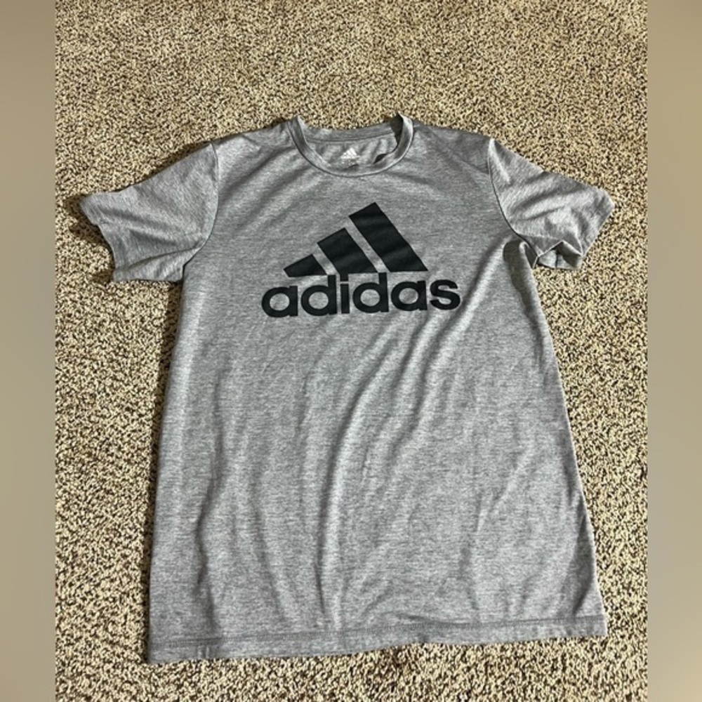 Adidas T-shirt